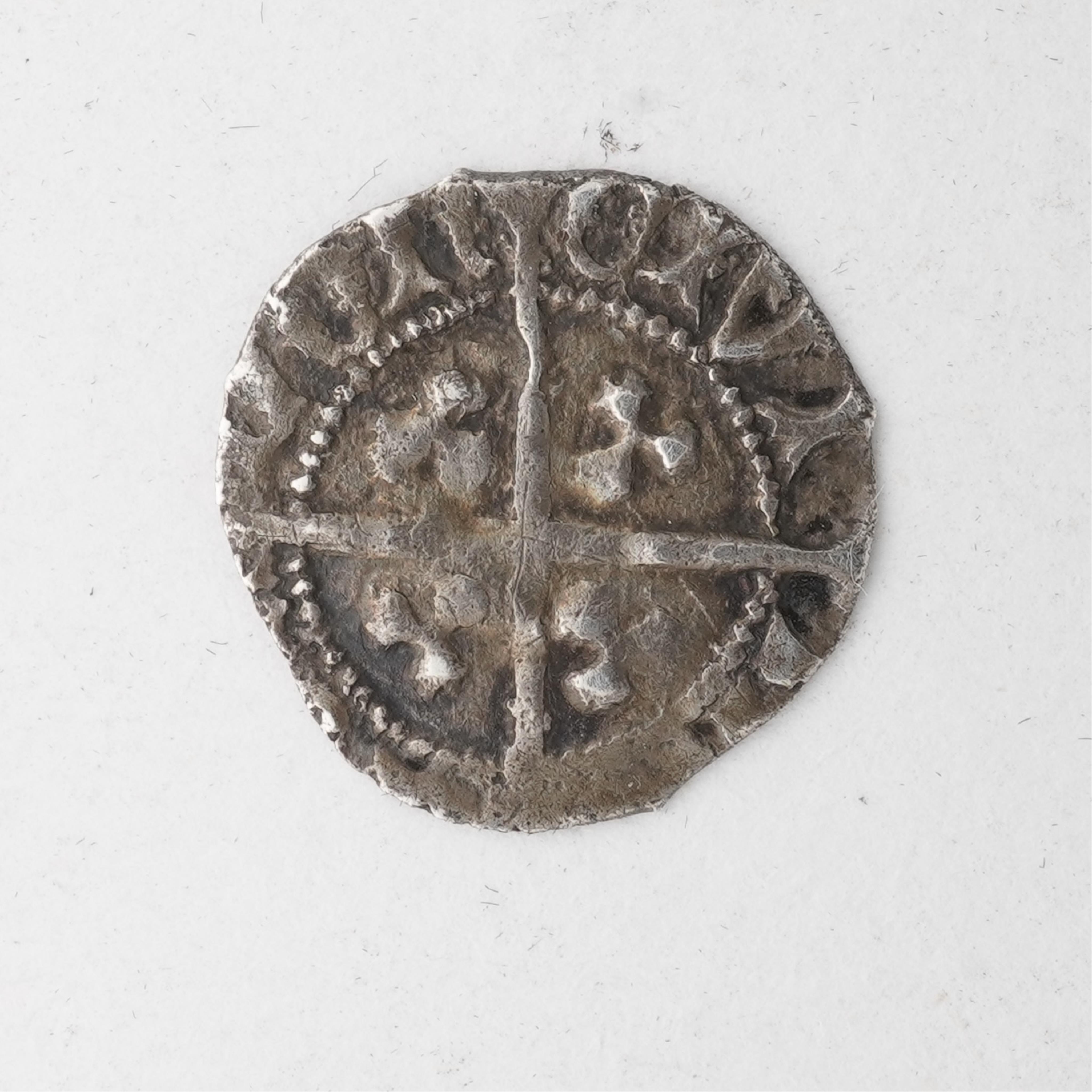 Ten British hammered coins, Plantagenet kings and Houses of Lancaster and York, Edward II (1307-27), Silver farthing, 0.28g, Edward III (1327-77), silver halfpenny, 0.6g, Richard II (1377-99), two silver halfpennies, 0.3